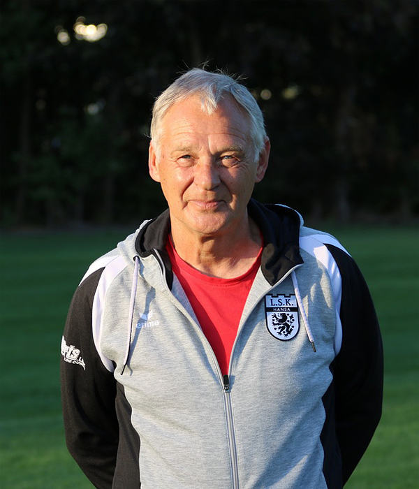 Read more about the article Unser Trainer wird heute 70 Jahre jung