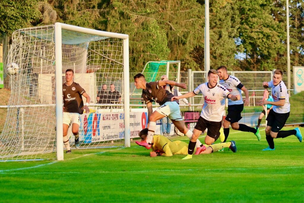 Read more about the article Berichtigung: LSK gegen FC St. Pauli morgen in Elsdorf!
