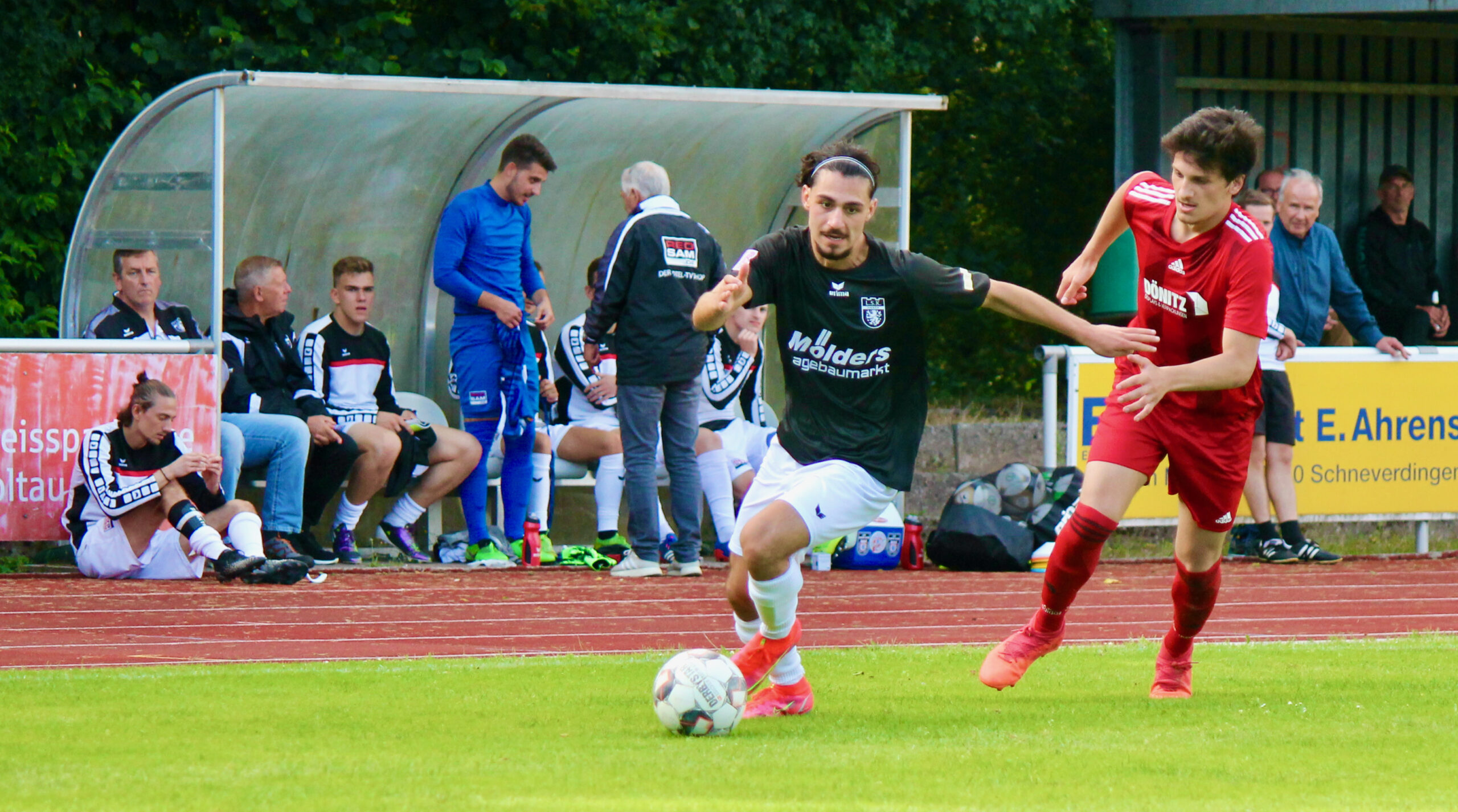 Read more about the article Yagmour trickst, Seidel trifft: LSK siegt 2:0 in Schneverdingen