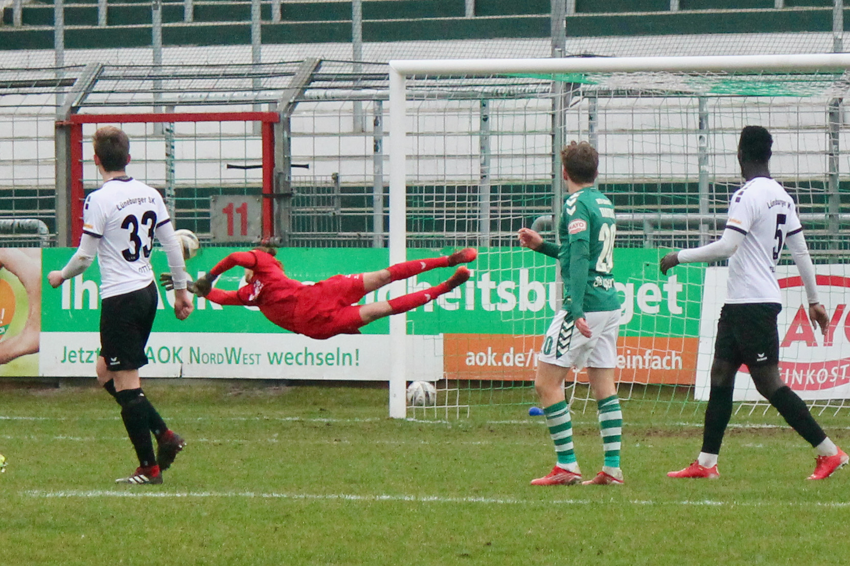 Read more about the article Nichts zu machen: LSK verliert Test in Lübeck 0:3