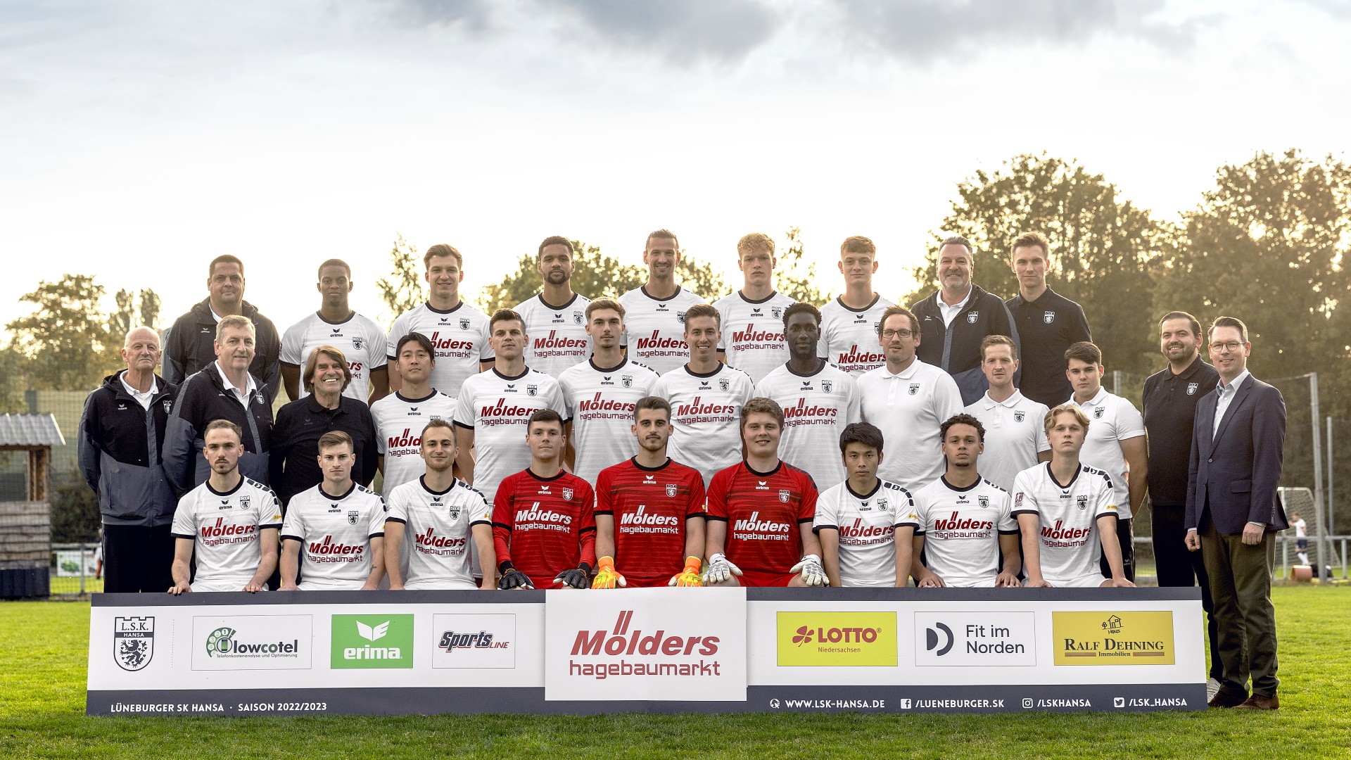 Lüneburger SK Hansa Mannschaftsfoto Saison 2022_2023 - Foto_ Kai-Hendrik Schroeder