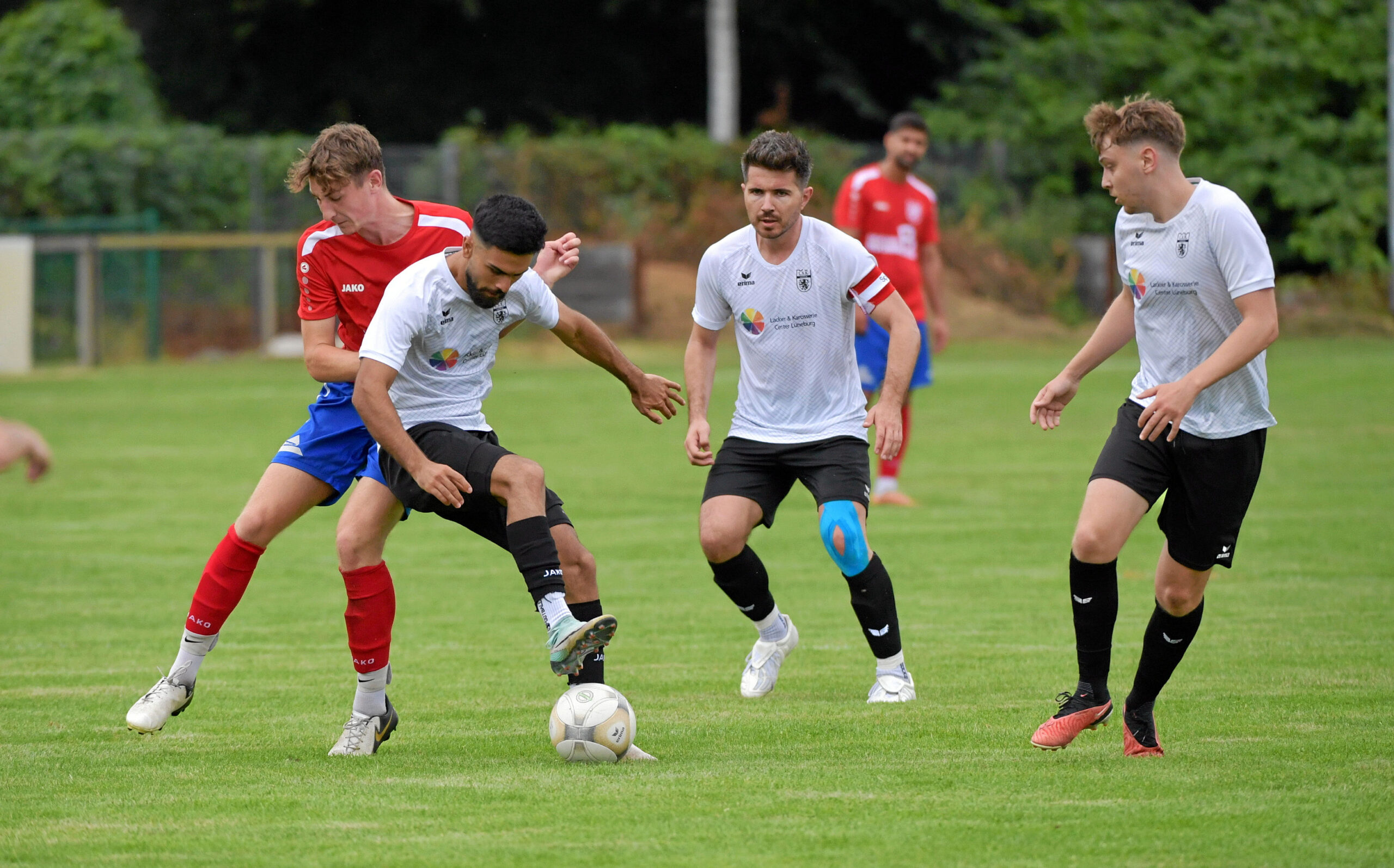 Read more about the article LSK 2 verliert bei Eintracht Lüneburg – nächstes Spiel: Sonntag beim SV Emmendorf